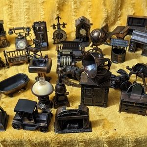 70's Durham Industries Die Cast doll house furniture